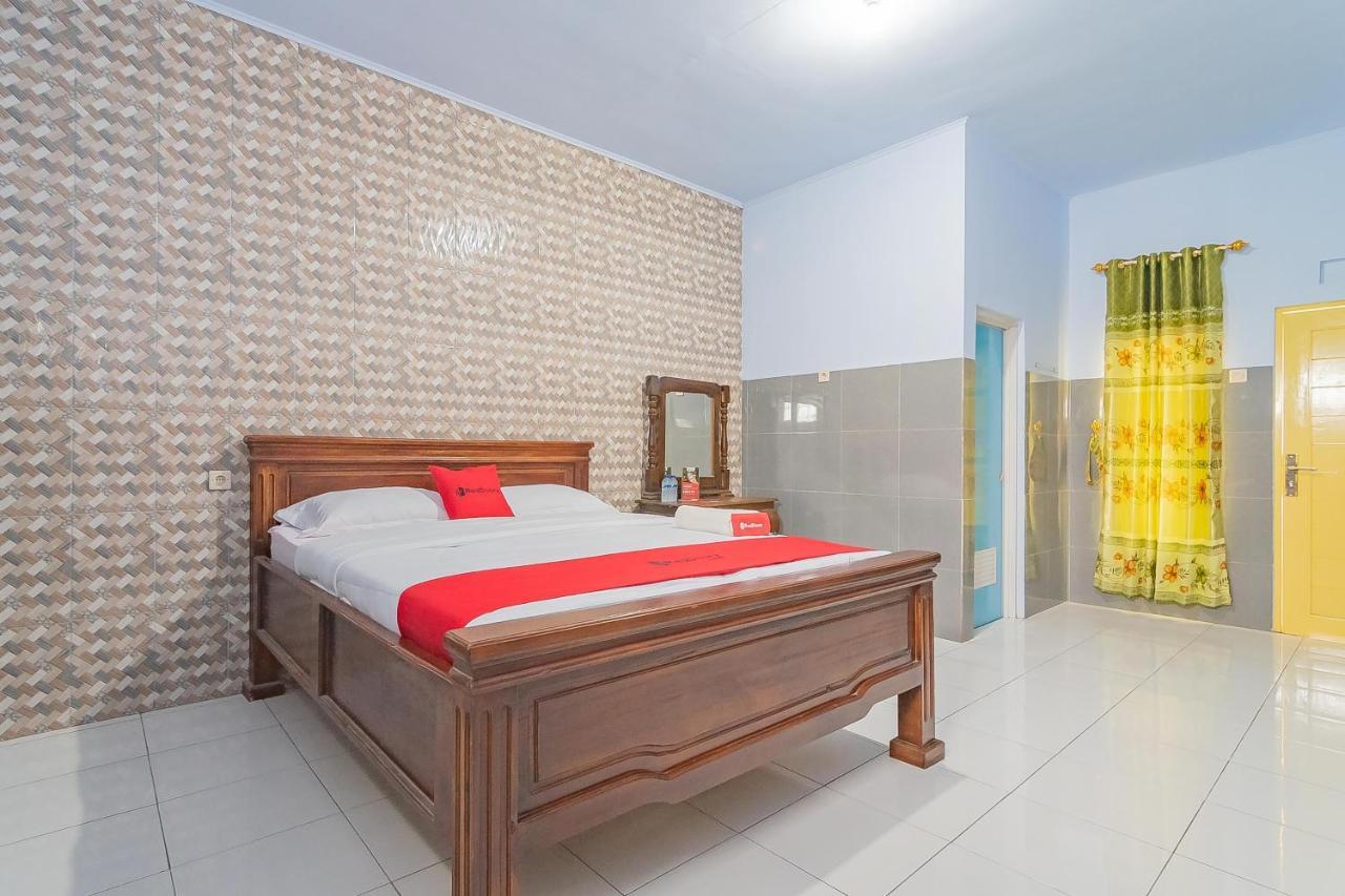 Reddoorz Syariah @ Tambak Mekar Street Subang Hotell Djalantjagak Exteriör bild